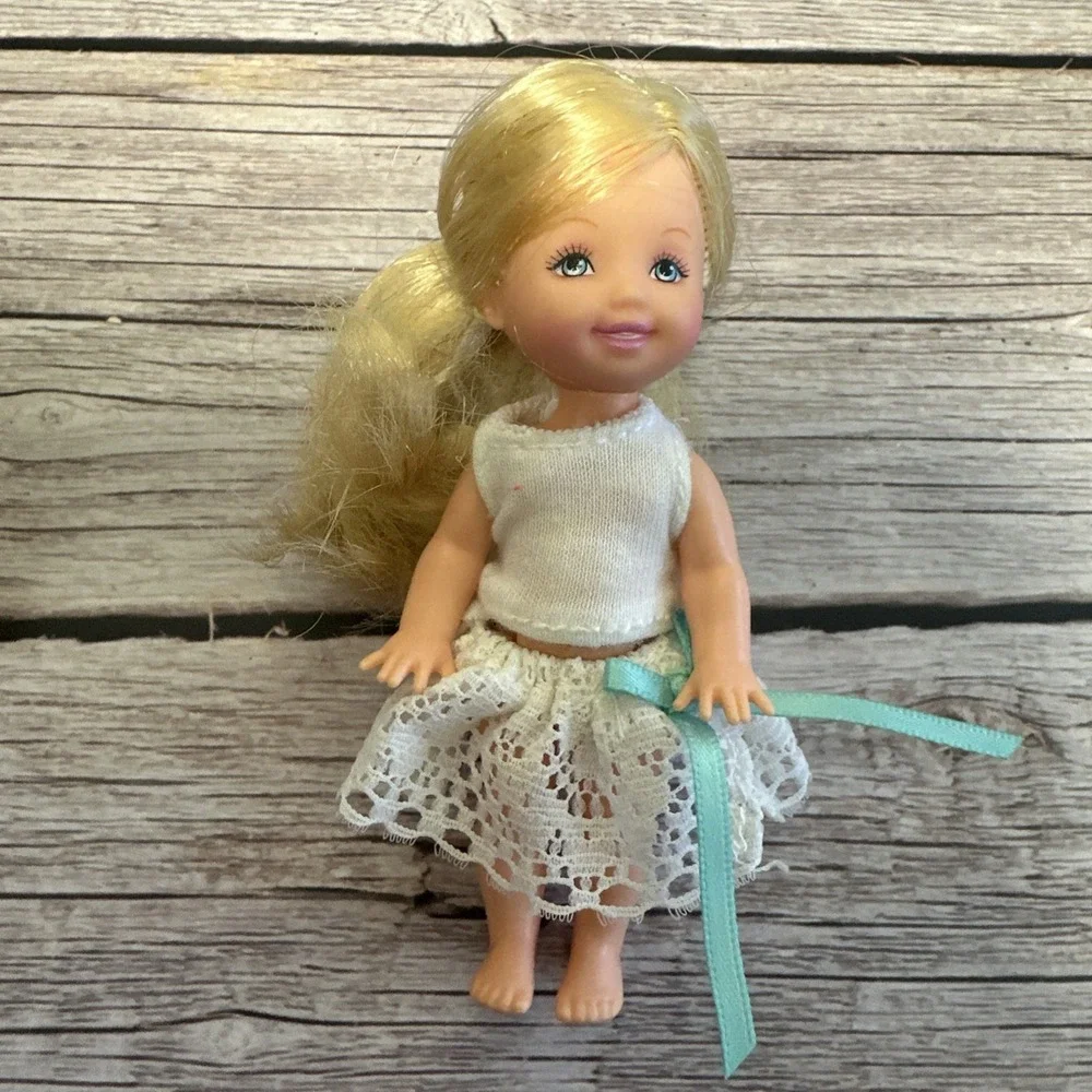 Vintage Mattel Kelly Barbie's little Sister Blonde Hair Blue Eyes 1994